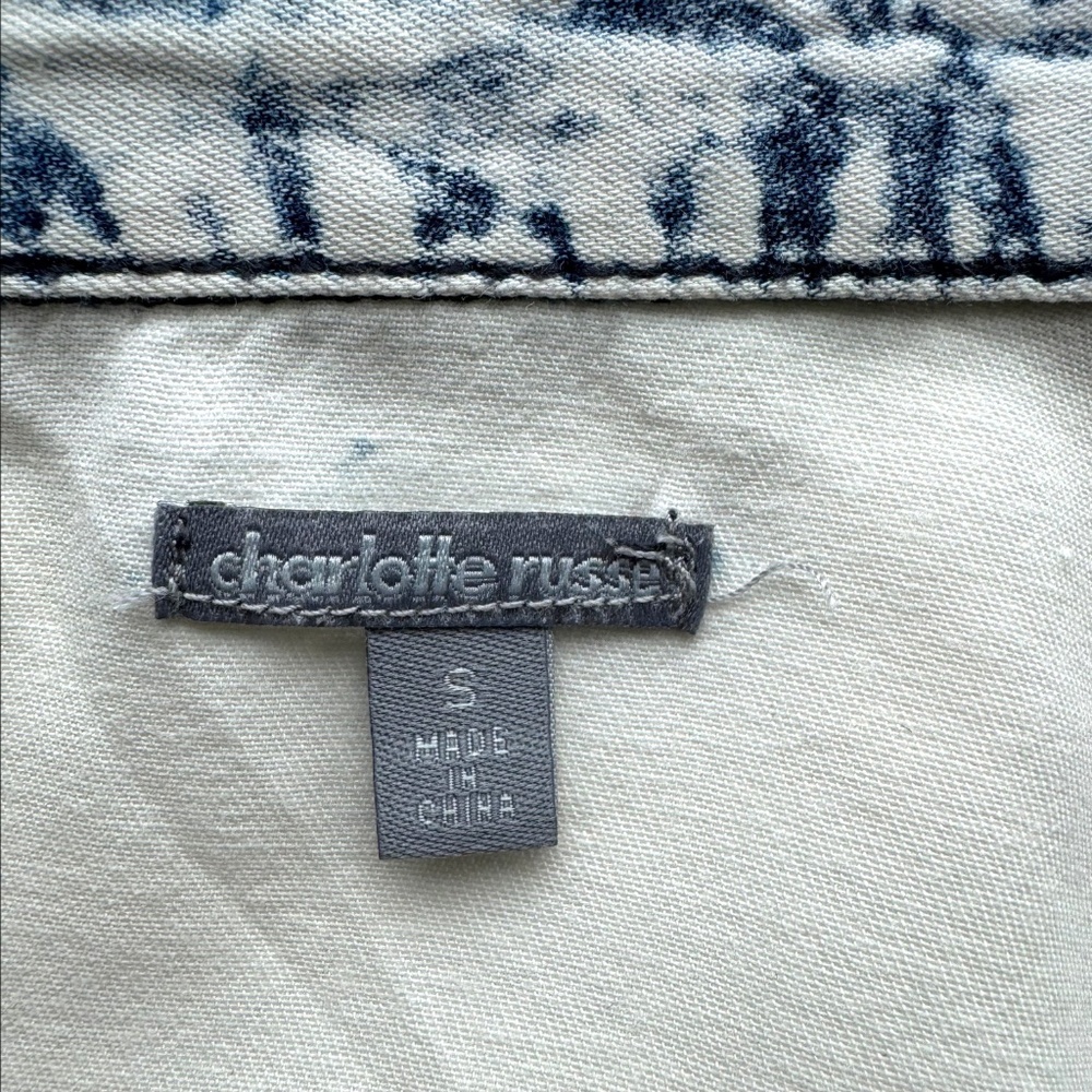 CHARLOTTE RUSSE white acid wash snap front shirt size S - Picture 6 of 10